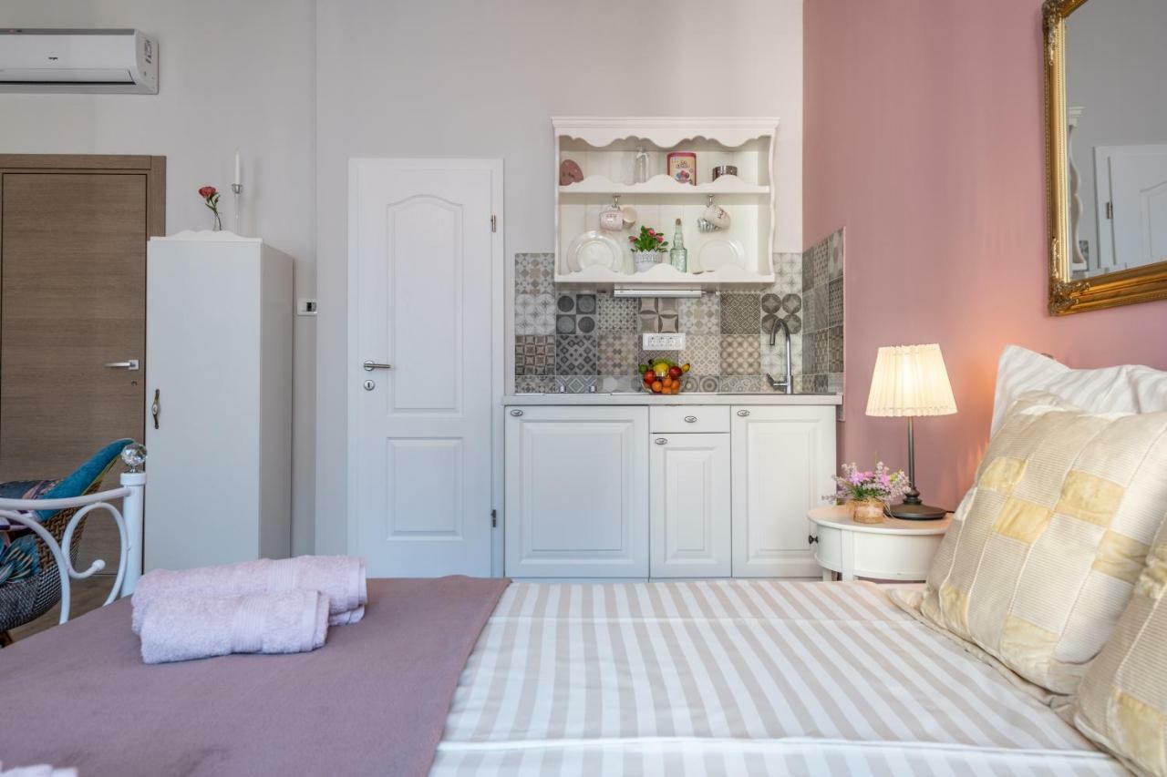Old City Romantic Studios 3 PUY Exterior foto